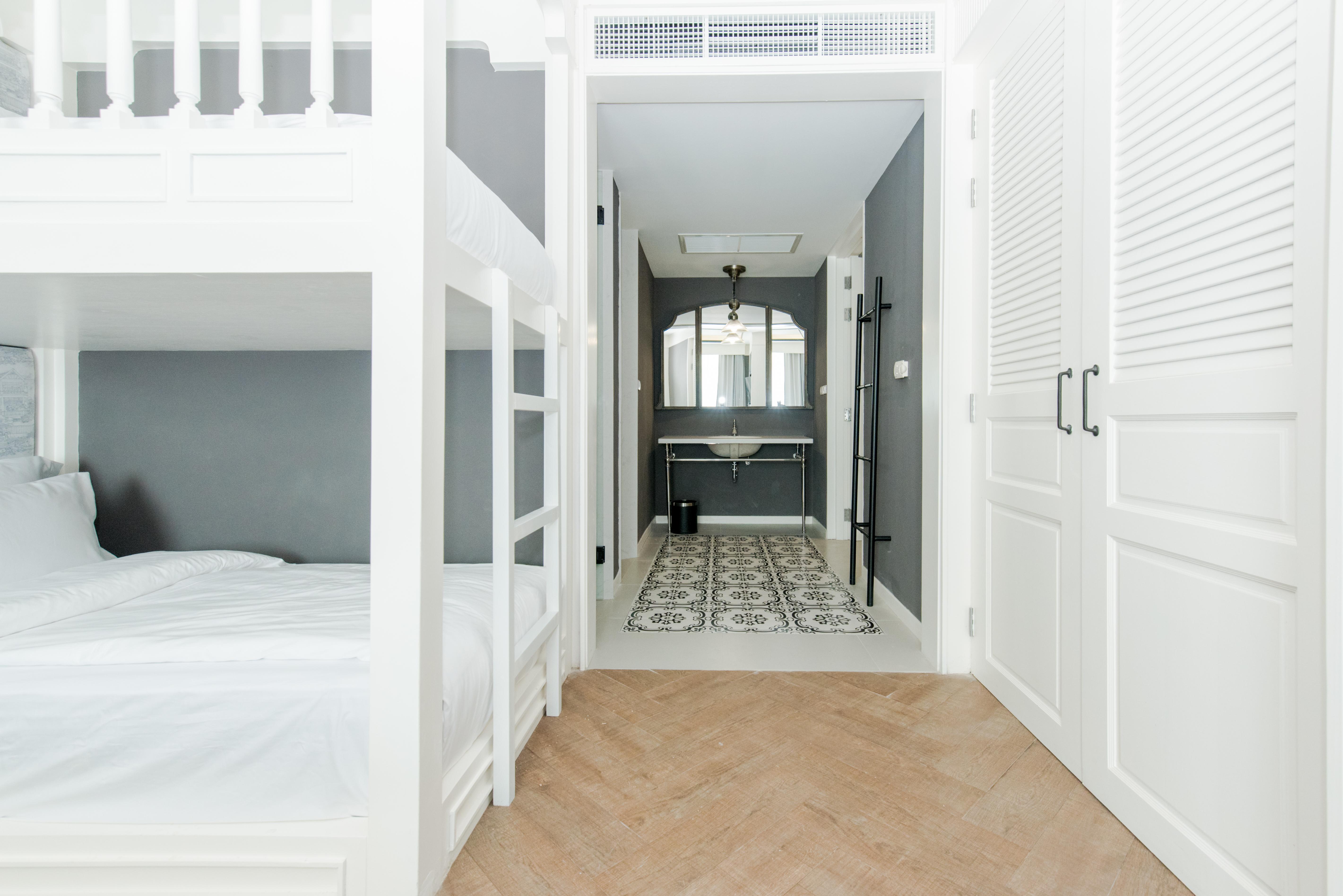 Marina Gallery Resort-Kacha-Kalim Bay By Sugar Marina Boutique Hotels Patong Ngoại thất bức ảnh A room at the hotel
